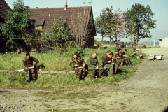 1973_pm_Bert Loveday Alice Cooper Jim Marshall & Co Meal Time Geseke 1973