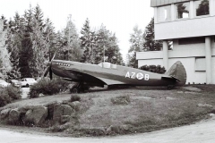1973_pm_Photo Recce Spitfire Outside Rygge SHQ May