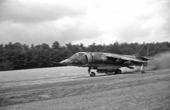 1974_jm_XW924 L Roars Off Ahden