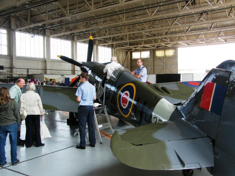 2009_07_24_cottermore_reunion_har_40_pm_Spitfire_F21