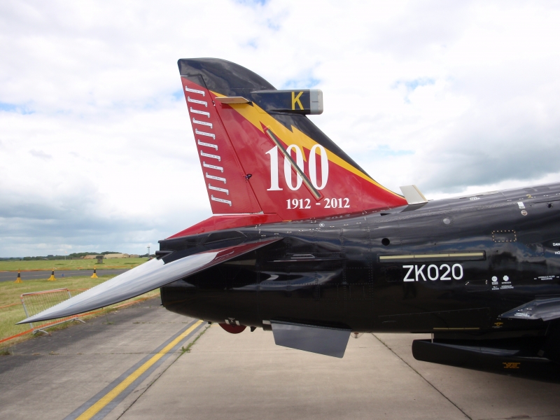 2012_06_09_david_thompson_hawk_zk020_centenary-03